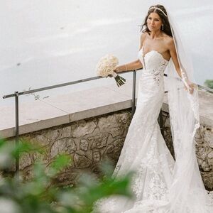 Stunning Martina Liana White Strapless Wedding Dress -1103 with veil